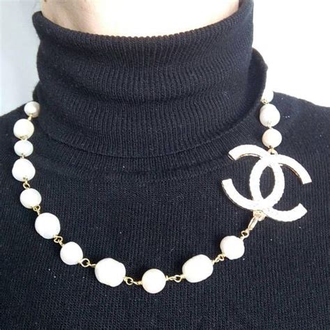 collana chanel dadi|collana di chanel .